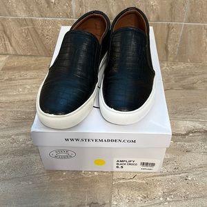 Brand new black croco loafers